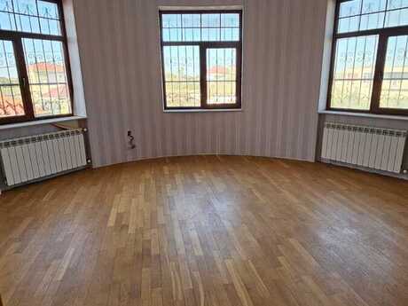 6 otaqlı həyət evi/bağ evi - Novxanı q. - 450 m²