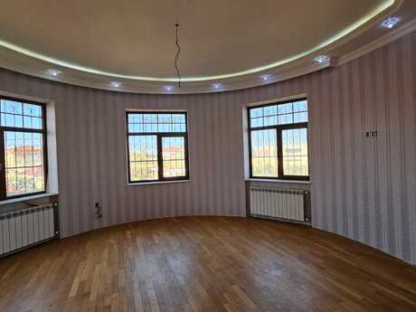 6 otaqlı həyət evi/bağ evi - Novxanı q. - 450 m²