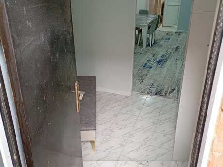 3 otaqlı həyət evi/bağ evi - İnşaatçılar m. - 90 m²