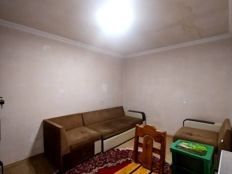 2 otaqlı həyət evi/bağ evi - Memar Əcəmi m. - 50 m²