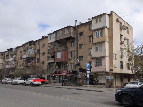 3 otaqlı köhnə tikili - Binəqədi r. - 60 m²