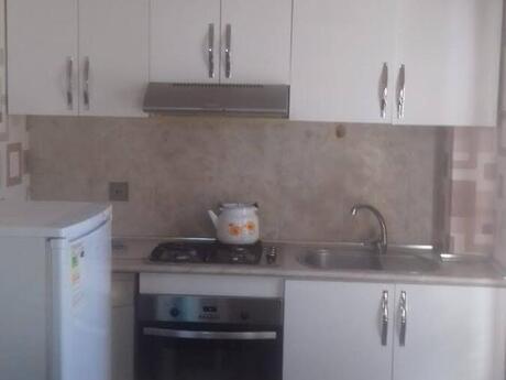 2 otaqlı həyət evi/bağ evi - Avtovağzal m. - 70 m²