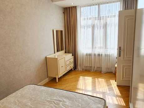 3 otaqlı yeni tikili - Bakıxanov q. - 80 m²