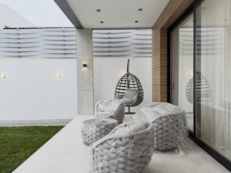 4 otaqlı həyət evi/bağ evi - Mərdəkan q. - 300 m²