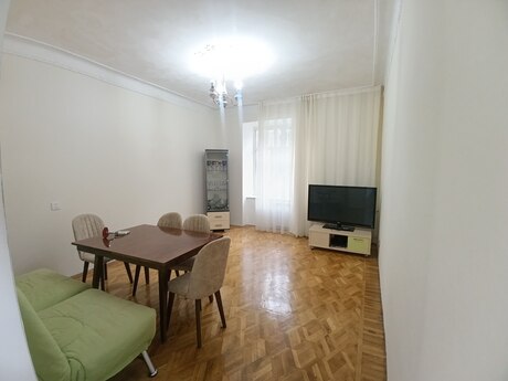 3 otaqlı köhnə tikili - 28 May m. - 75 m²