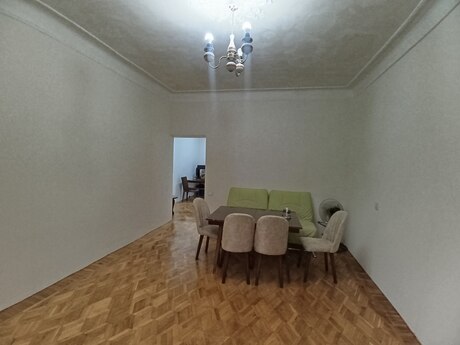 3 otaqlı köhnə tikili - 28 May m. - 75 m²