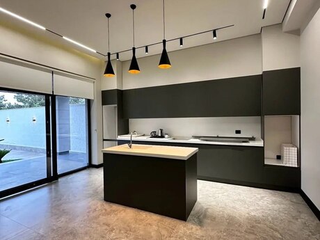 5 otaqlı həyət evi/bağ evi - Mərdəkan q. - 300 m²
