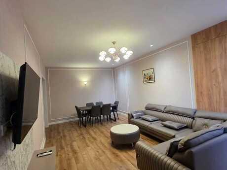 2 otaqlı yeni tikili - 8 Noyabr m. - 104 m²