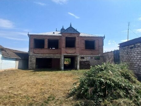 4 otaqlı həyət evi/bağ evi - Quba - 250 m²