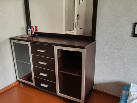 3 otaqlı köhnə tikili - İnşaatçılar m. - 75 m²