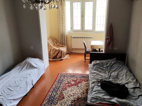 3 otaqlı köhnə tikili - İnşaatçılar m. - 75 m²