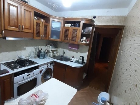 3 otaqlı köhnə tikili - Elmlər Akademiyası m. - 70 m²
