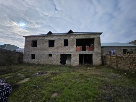8 otaqlı həyət evi/bağ evi - Məmmədli q. - 300 m²