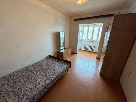 2 otaqlı köhnə tikili - Massiv D q. - 60 m²