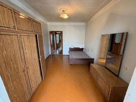 2 otaqlı köhnə tikili - Massiv D q. - 60 m²