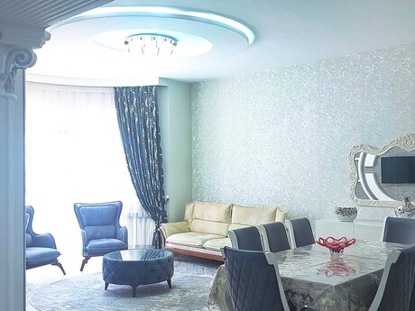5 otaqlı həyət evi/bağ evi - Xırdalan - 360 m²