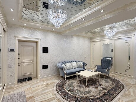 5 otaqlı yeni tikili - İnşaatçılar m. - 245 m²