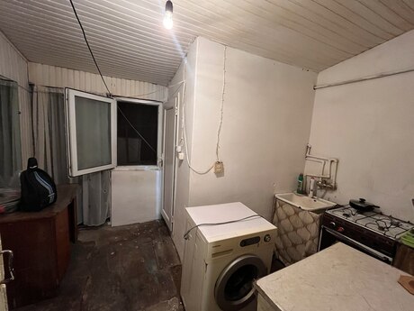 2 otaqlı köhnə tikili - 28 May m. - 35 m²