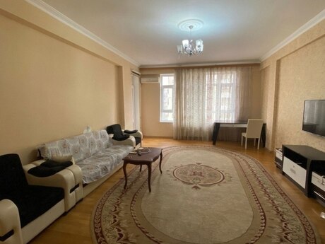 3 otaqlı yeni tikili - Şah İsmayıl Xətai m. - 130 m²
