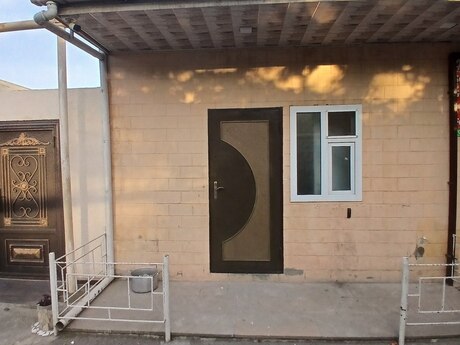 2 otaqlı həyət evi/bağ evi - Keşlə q. - 59 m²