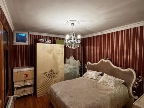 6 otaqlı həyət evi/bağ evi - Qaraçuxur q. - 170 m²
