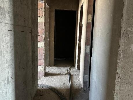2-комн. новостройка - м. Элмляр Академиясы - 125 м²