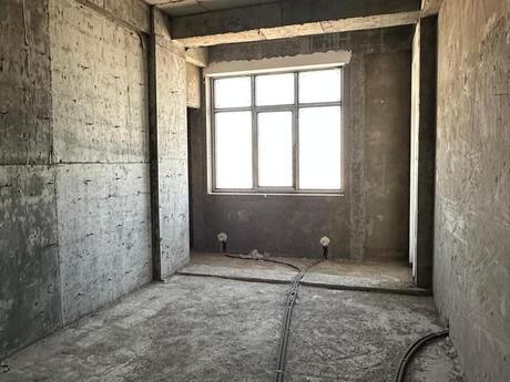 2-комн. новостройка - м. Элмляр Академиясы - 125 м²