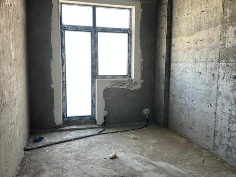2-комн. новостройка - м. Элмляр Академиясы - 125 м²