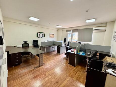 Elan №6135478 - Bakı, 28 May m., 20 otaqlı, 940 m²