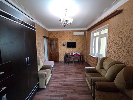 2 otaqlı köhnə tikili - 7-ci mikrorayon q. - 45 m²