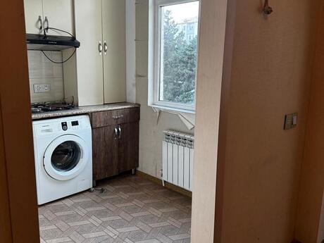2 otaqlı köhnə tikili - Memar Əcəmi m. - 45 m²