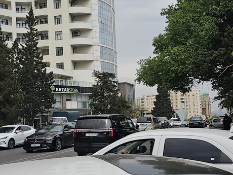 1-комн. вторичка - м. Элмляр Академиясы - 36 м²