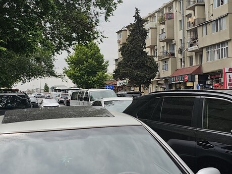 1-комн. вторичка - м. Элмляр Академиясы - 36 м²