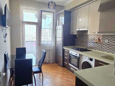 2 otaqlı yeni tikili - Azadlıq Prospekti m. - 70 m²