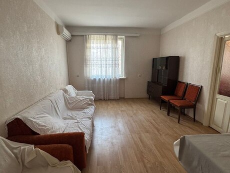 2-комн. вторичка - м. Азадлыг проспекти - 50 м²