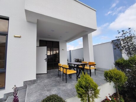 4 otaqlı həyət evi/bağ evi - Sea Breeze q. - 110 m²