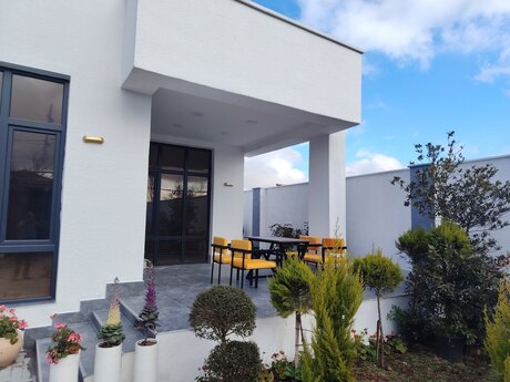 4 otaqlı həyət evi/bağ evi - Sea Breeze q. - 110 m²