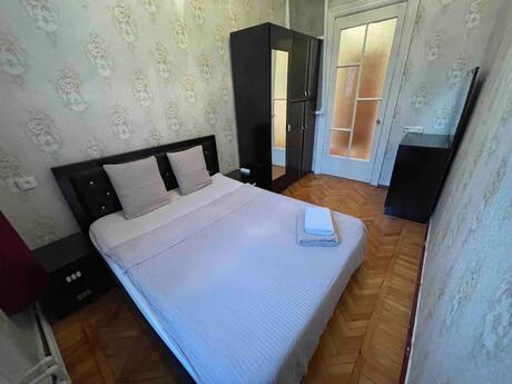 2 otaqlı köhnə tikili - İnşaatçılar m. - 50 m²