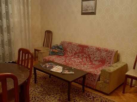 2 otaqlı köhnə tikili - İnşaatçılar m. - 50 m²