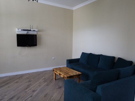 6 otaqlı həyət evi/bağ evi - Qax - 120 m²