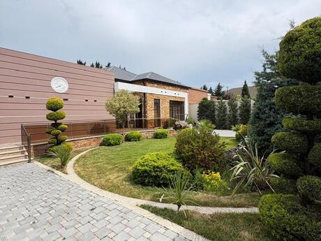 4 otaqlı həyət evi/bağ evi - Mərdəkan q. - 190 m²