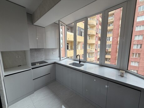 3-комн. новостройка - м. Иншаатчылар - 95 м²