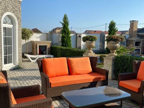 5 otaqlı həyət evi/bağ evi - Mərdəkan q. - 260 m²