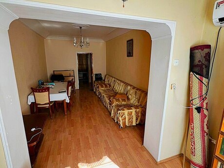 2 otaqlı köhnə tikili - Elmlər Akademiyası m. - 65 m²