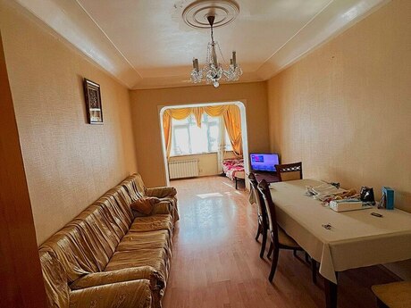 Объявление №6135696 - Баку, м. Элмляр Академиясы, 2-комн., 65 м², 4/5 этаж