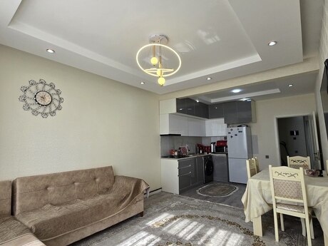 2-комн. новостройка - м. Ази Асланов - 81 м²