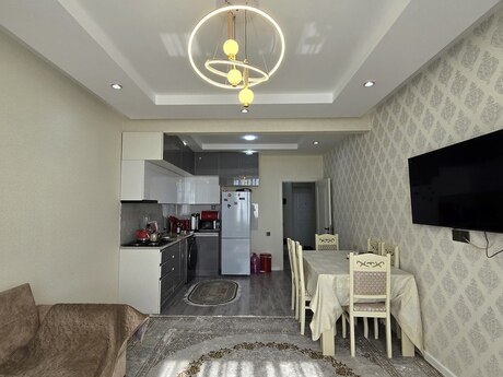 2-комн. новостройка - м. Ази Асланов - 81 м²