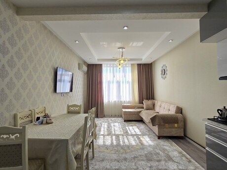 2-комн. новостройка - м. Ази Асланов - 81 м²