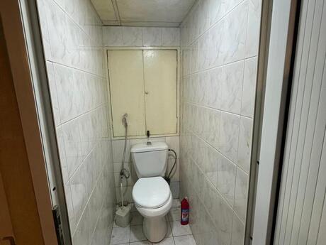 3 otaqlı köhnə tikili - İnşaatçılar m. - 100 m²