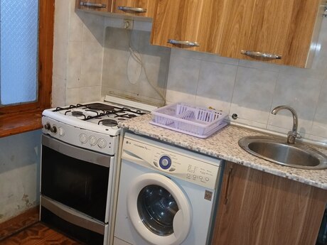 2 otaqlı köhnə tikili - Gəncə - 44 m²
